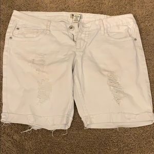 Bermuda ripped shorts